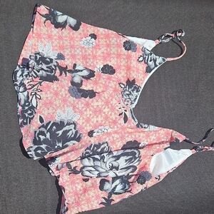 UK2LA Coral and Charcoal Floral Crop Top